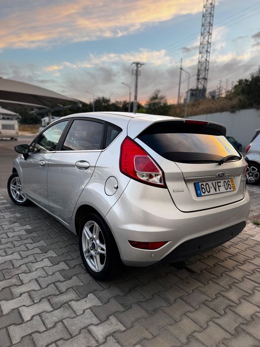 Ford Fiesta Automatico