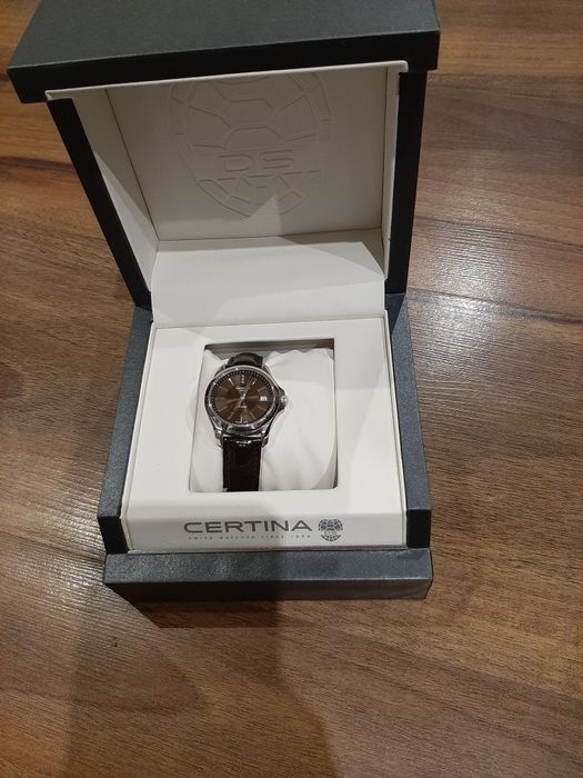 Женские часы CERTINA