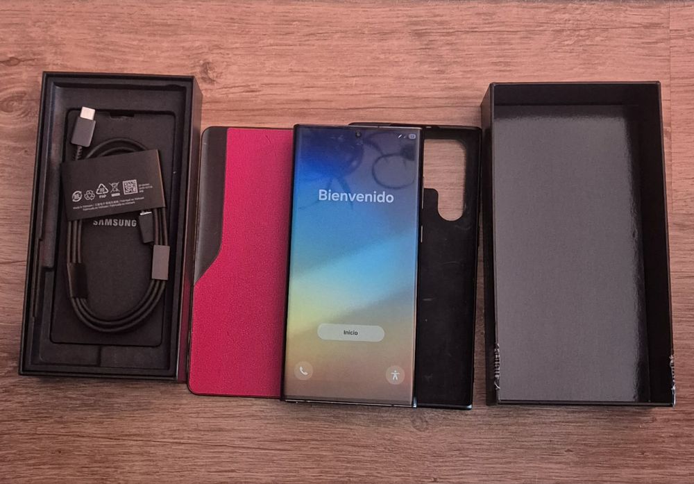 Smartfon Samsung Galaxy S22 Ultra 12 GB / 256 GB 5G