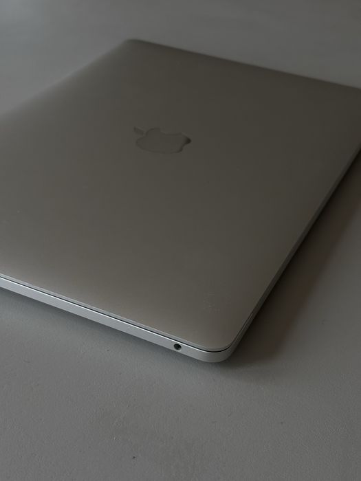 MAcBook Pro 13-inch  16G Ram / 512GB SSD