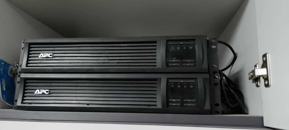 zasilacz UPS APC SMT1500RMI2U.