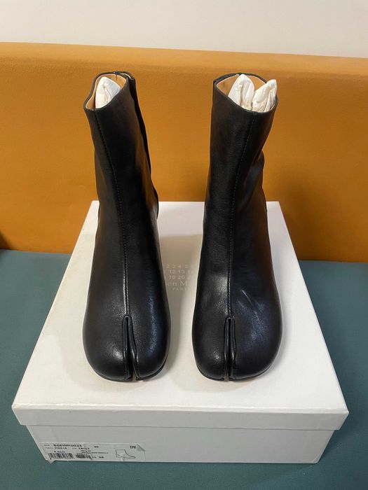 MM6 Maison Margiela  fashion rozciętym noskiem na wysokim obcasie R.38