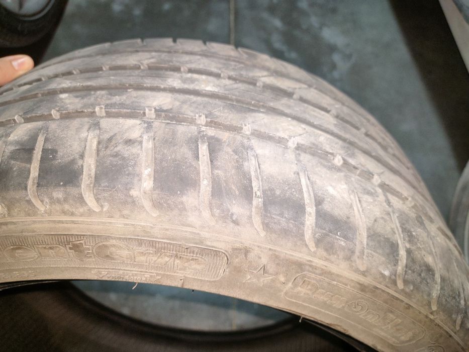 Pneu Goodyear 255/40r19 efficient grip runflat