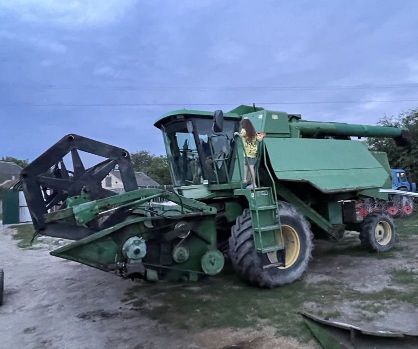 Комбайн John Deere 9500