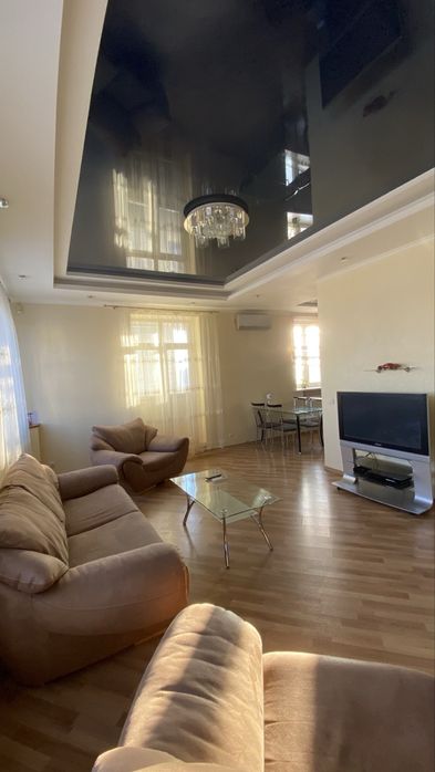 Оренда Елітної 2-кімнатної квартири в Центрі міста!