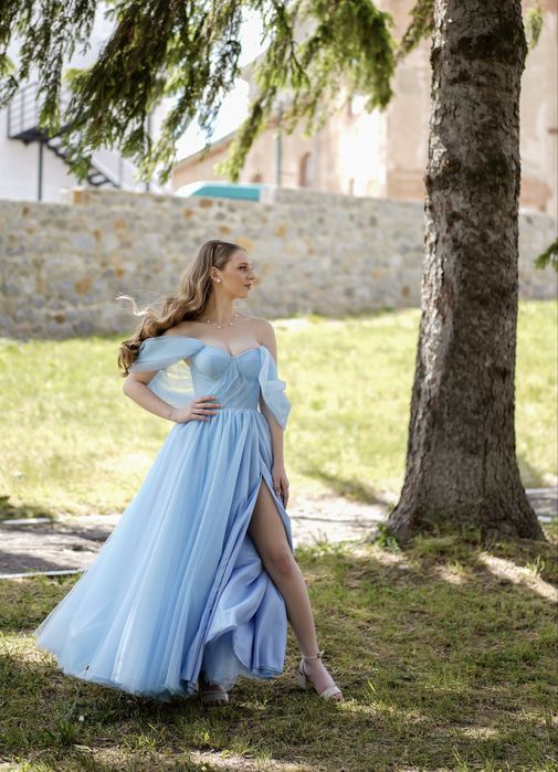 Сукня випускна