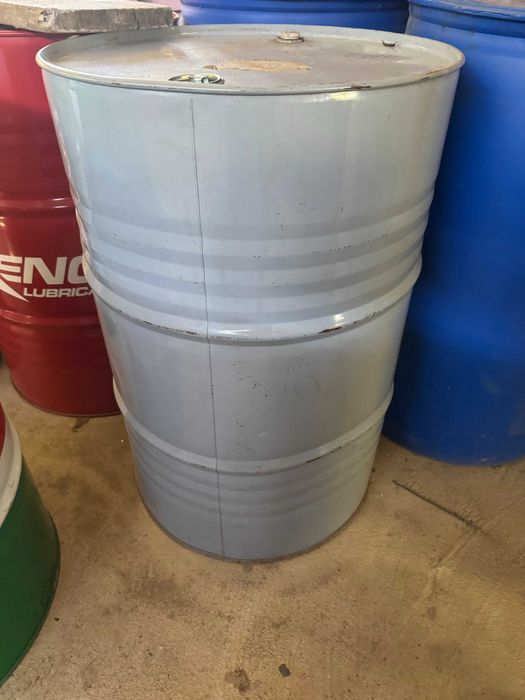 Beczki 200L – Plastikowe i Metalowe