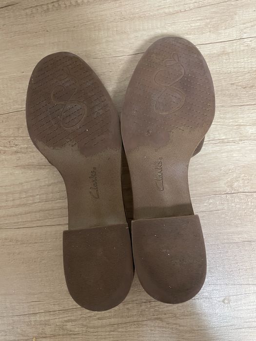 Золоті туфлі Clarks, 42 розмір, натуральна шкіра.
