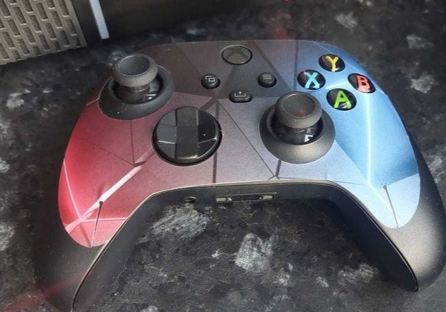 Xbox series X com apenas 2meses + extras