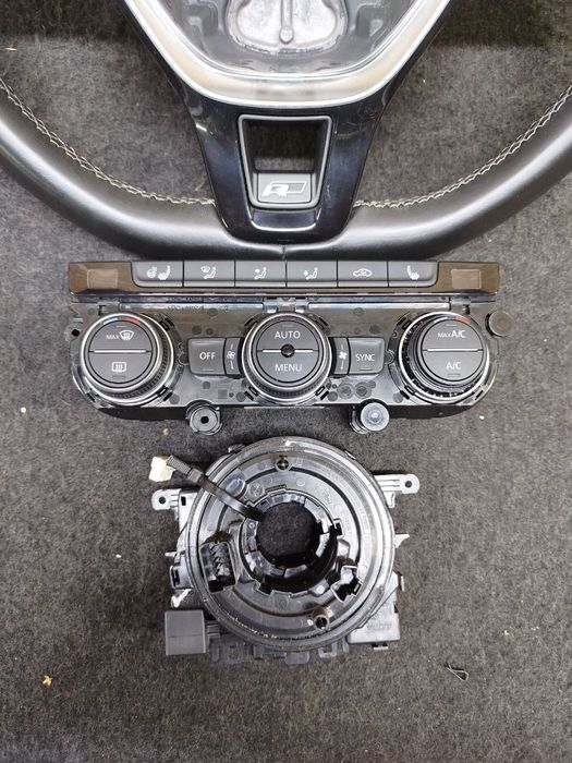 Руль з підігрівом Volkswagen Golf, Tiguan, Arteon, Passat