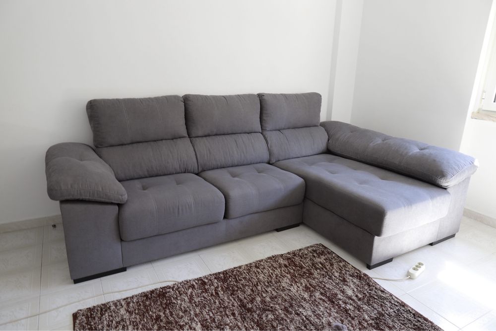 Sofá chaise long cinzento