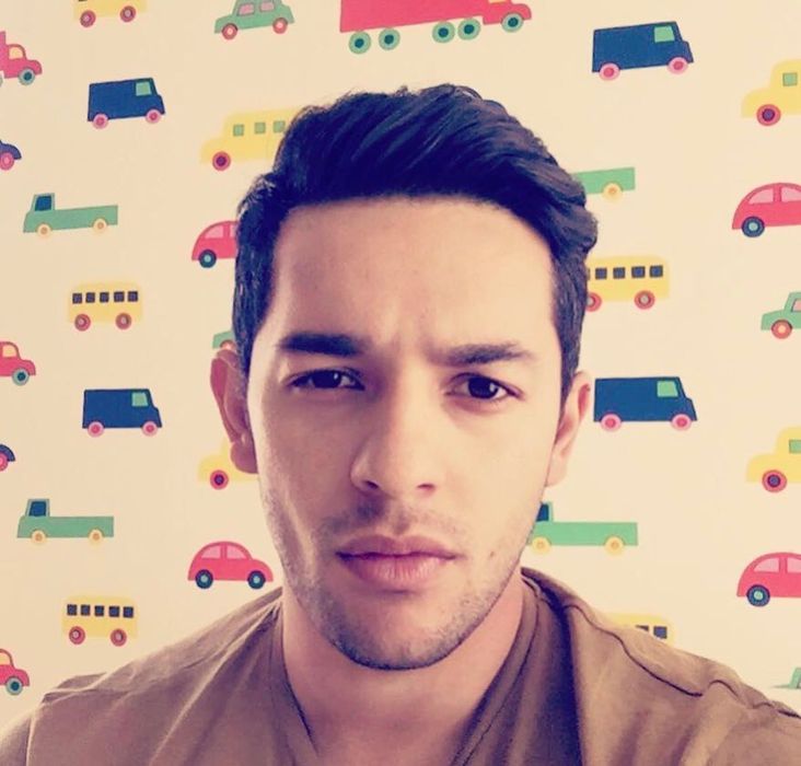 Savvy Brit Who Makes English Learning Fun!