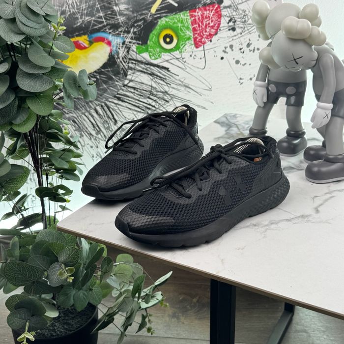 Кросівки Under Armour Charged Rogue 39 розмір Е5664