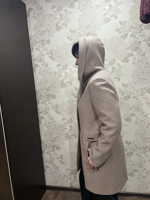 Продам пальто весна- осінь