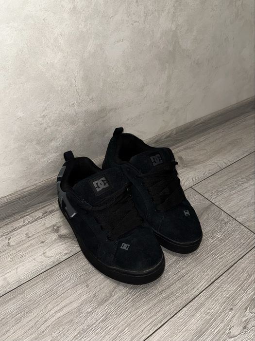 DC Men’s Court Graffik SE.