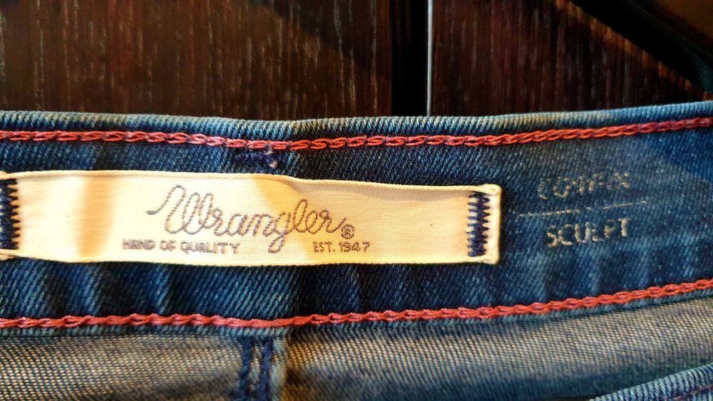 Damskie jeansy wrangler W30 L32 corynn