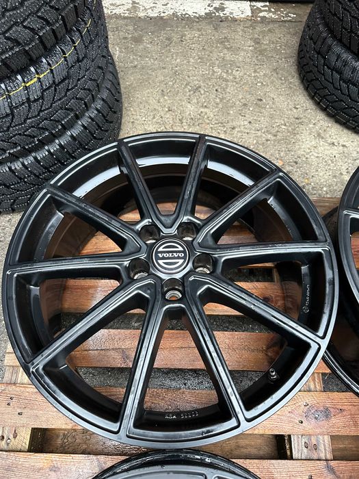 5x108 8j x 19" et42 Volvo Ford komplet alufelgi