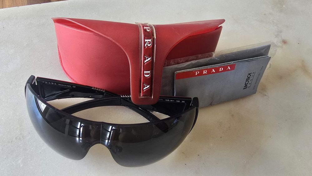 Óculos de Sol Prada Linea Rossa SPS 07H (Novos / Originais)