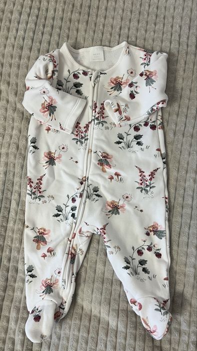 Продам одежду NEXT на возраст 0-3 мес. Целым пакетом.