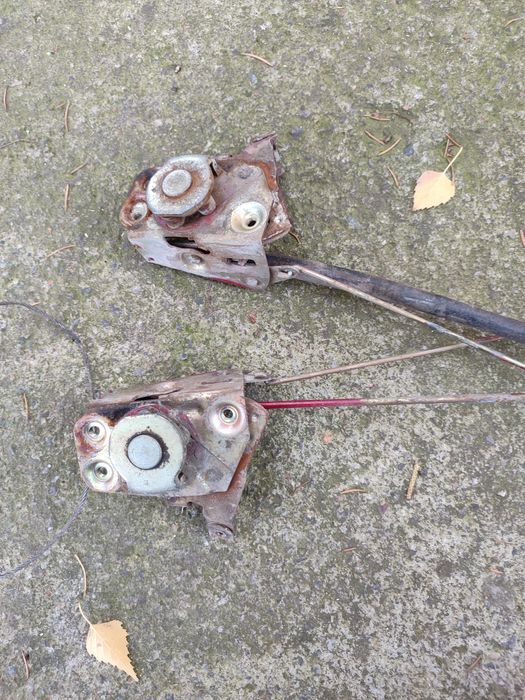 Підйомники ваз2101-07 замки задніх дверей