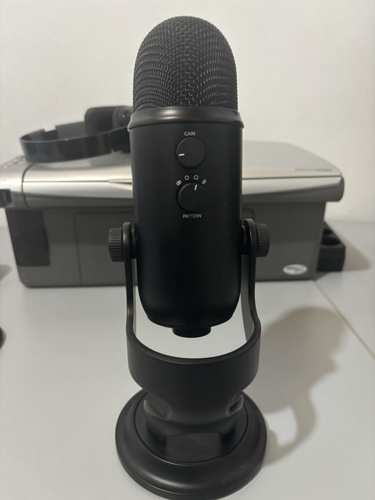 Microfone Blue Yeti edição 10 aniversario USB