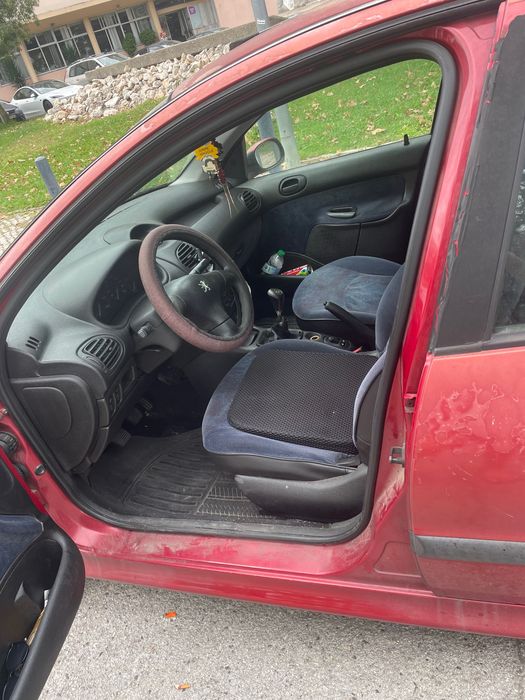Peugeot 206 1.9 D (5 Portas) – Motor de Guerra – Económico – 800€ — photo 4