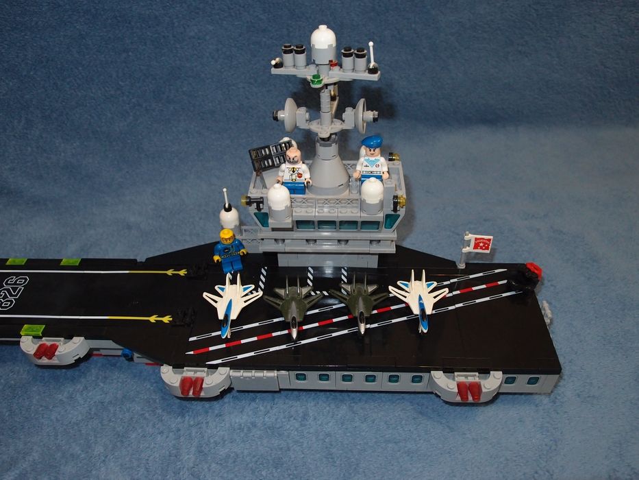 Детский конструктор Lego авианосец