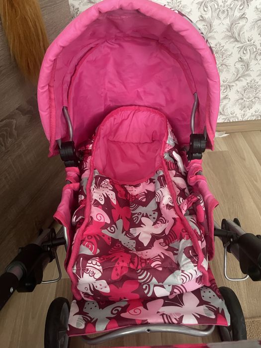 Коляска для ляльок