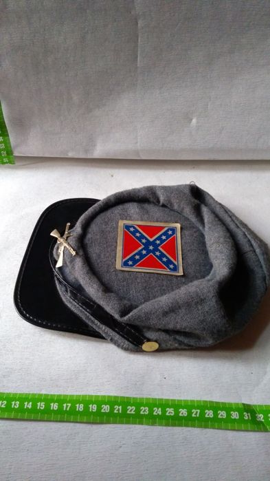 Czapka amerykańska w cenie 200 zł