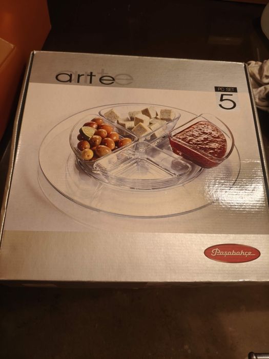 Prato com 4 divisões