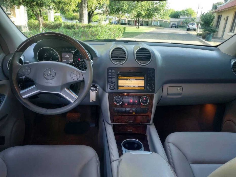 Mercedes-Benz M-Class ML 350 4MATIC      2011