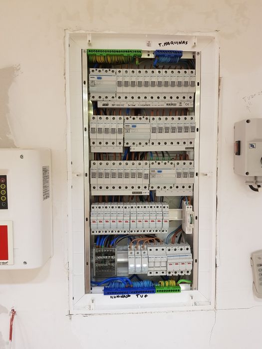 Eletricista  profissional