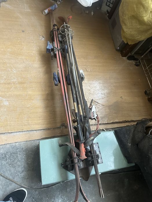 Skis em otimo estado