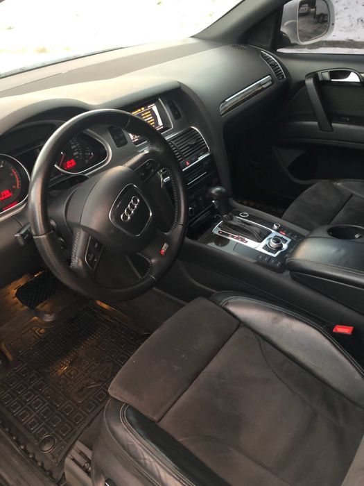 Audi q7 4,2 s line