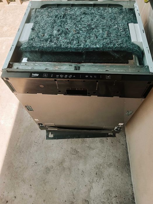Zmywarka Beko do zabudowy uszkodzona - chyba programator