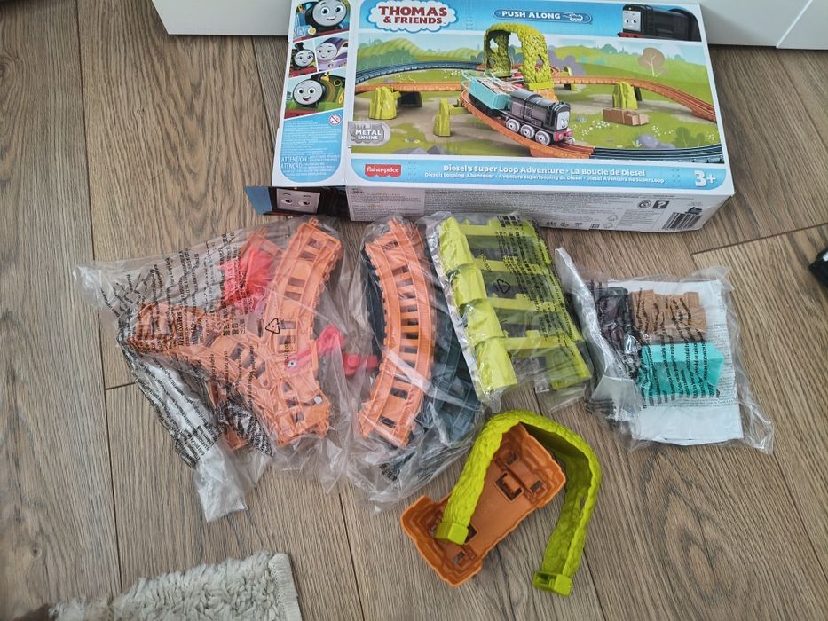 Tomek i przyjaciele tory kolejka Popchnij i jedź Diesel Superpętla Fis