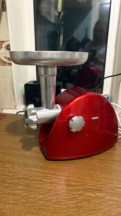 М'ясорубка електрична MAGIO MG-260