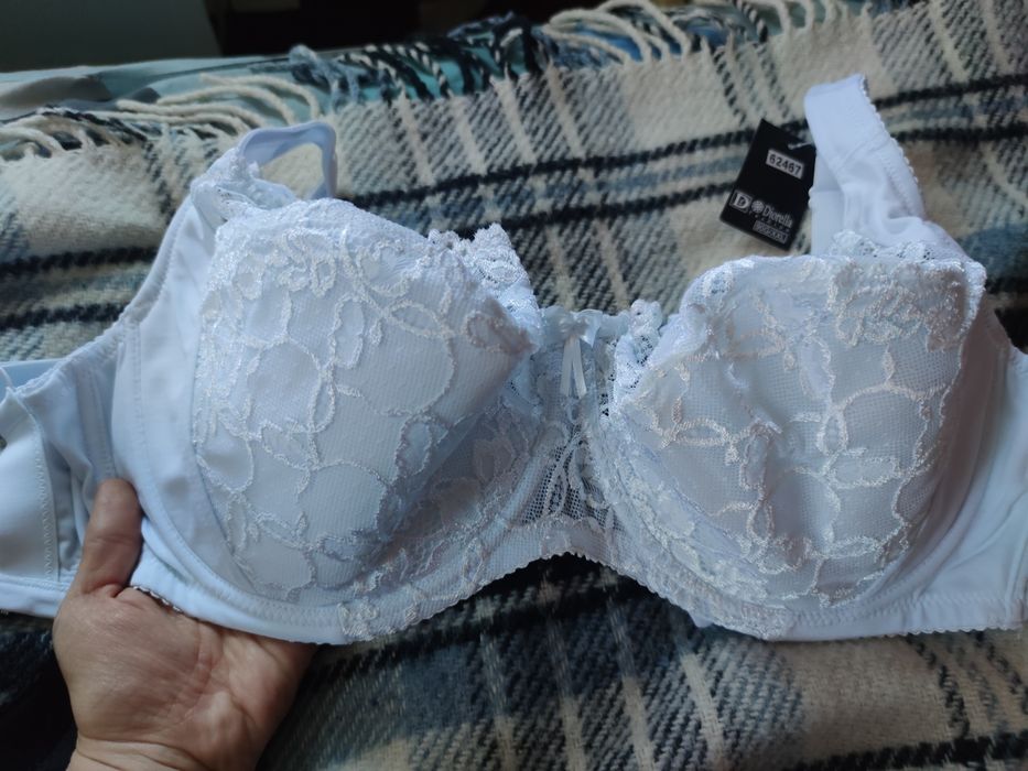 Бюстгальтери звичайні та ДІОРЕЛЛА