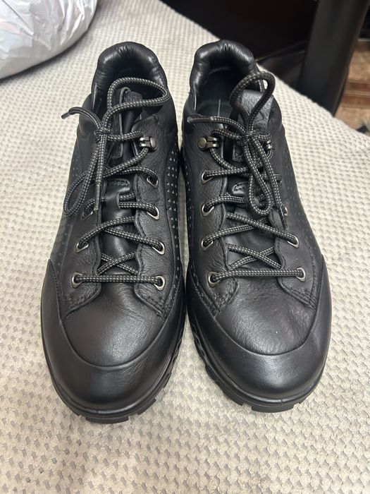 Продам кроссовки ecco exostrike
