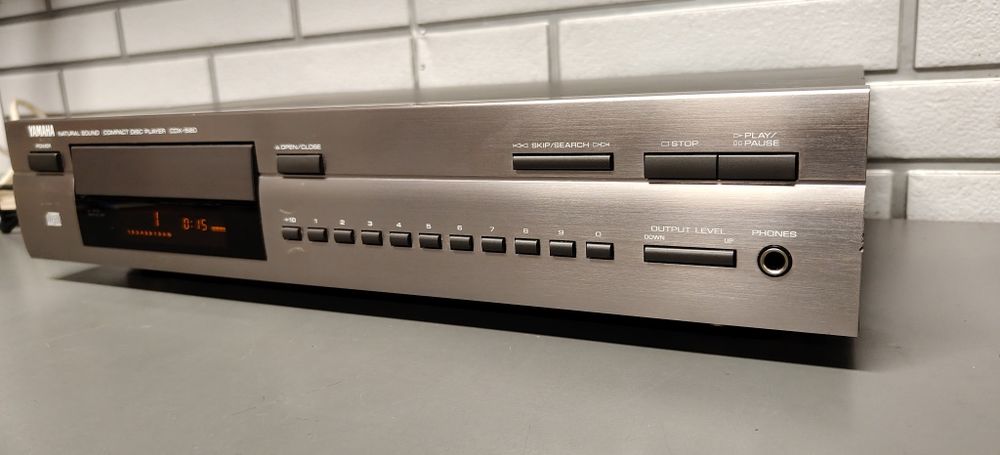 Odtwarzacz CD player YAMAHA CDX-580