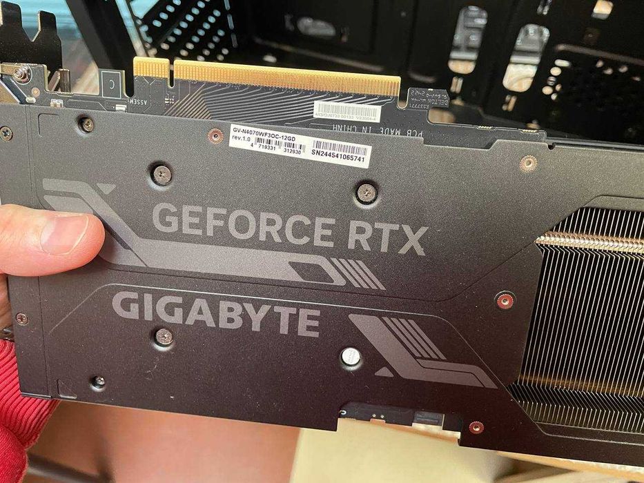 Системний блок з RTX 4070, Ryzen 9 5900x та 32GB DDR4 3600