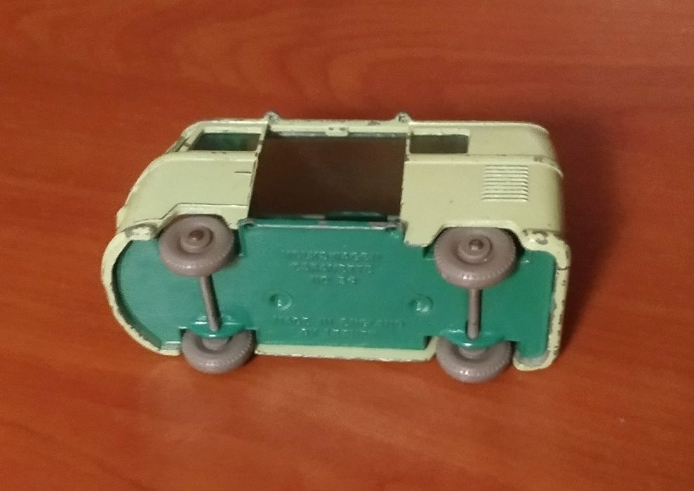 Miniatura antiga - Volkswagen Caravette - Matchbox Lesney 34