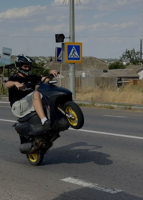 Продам сузуки летс
