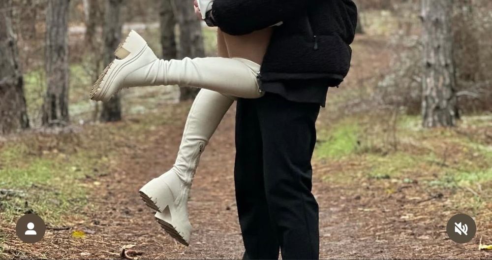 Белые ботфорты экокожа