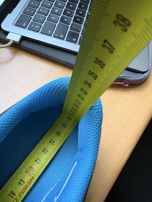 Buty piłkarskie na halę Adidas, rozm. 42 2/3