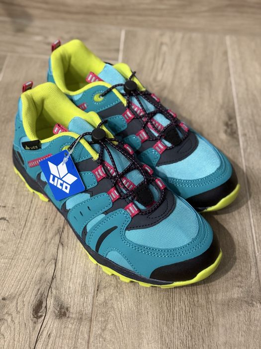 Нові трекінгові кросівки Lico
