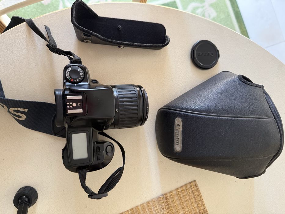 Canon 1000F com capa