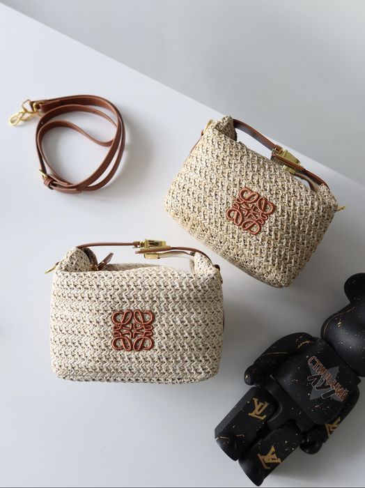 Сумочка жіноча літня Loewe Anagram Raffia Mini плетена пляжна соломяна бежева світла лоеве сумка женская летняя светлая