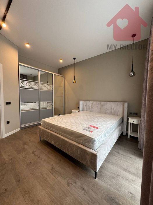 Продаж котеджу з сучасним дизайнерським ремонтом!