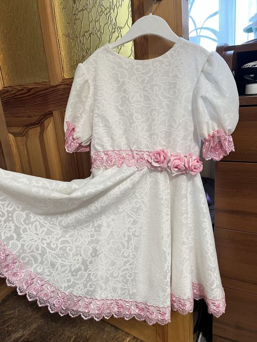 Плаття на дівчинку